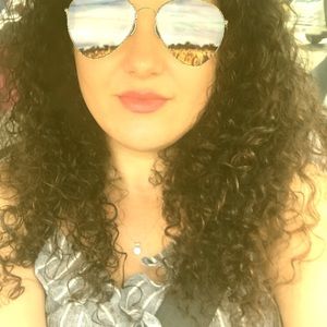 Meet your Posher, Kleona